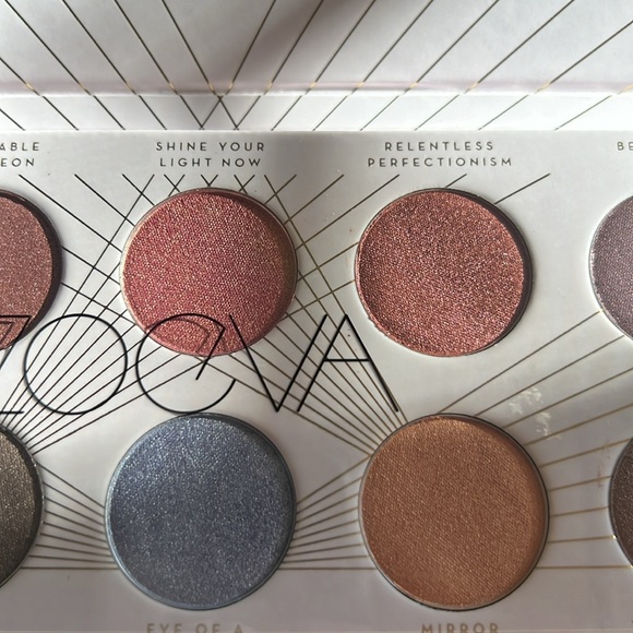 Zoeva Screen Queen Eyeshadow Palette - Picture 5 of 7